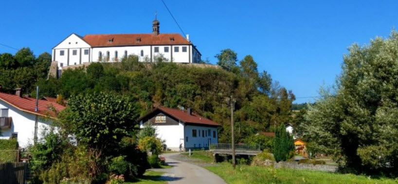 WeltKunstMuseum im Schloß Altrandsberg, Germany